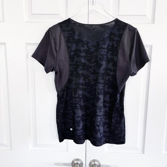 Lululemon Run For Days Short Sleeve in Black - Picture 4 of 5